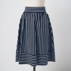 DinaBe | High-Waisted Skirt | Size M